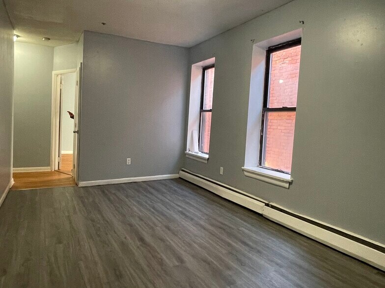 More Photos Of 343-357 W Main St, Waterbury Apartments For Sale