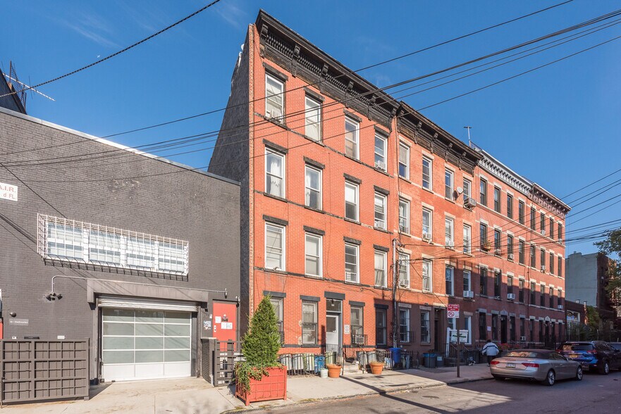 More Photos Of 89 Luquer St, Brooklyn Apartments For Sale