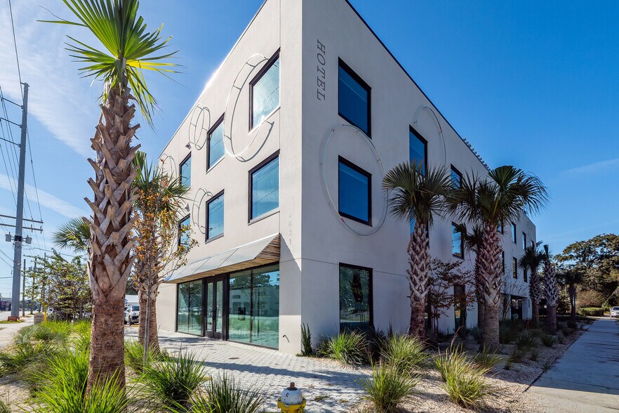 Primary Photo Of 4431 Spruill Ave, North Charleston Hotel For Lease