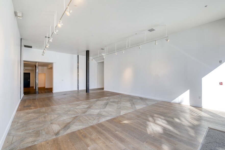 More Photos Of 8501-8511 Melrose Ave & 603-615 La Cienega Blvd, West Hollywood Storefront For Lease