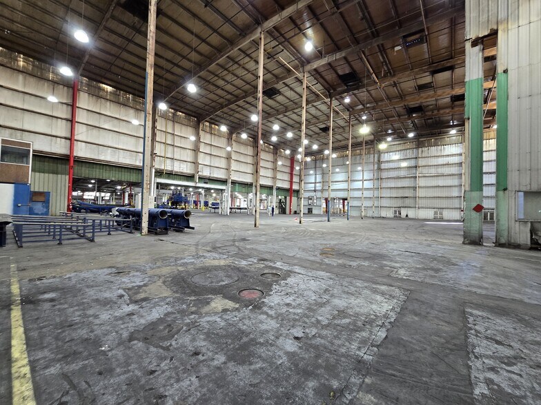 More Photos Of 2785 McCracken Rd, Hernando Manufacturing For Lease