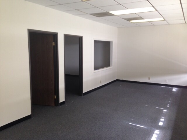 More Photos Of 6550 Van Buren Blvd, Riverside Office For Lease