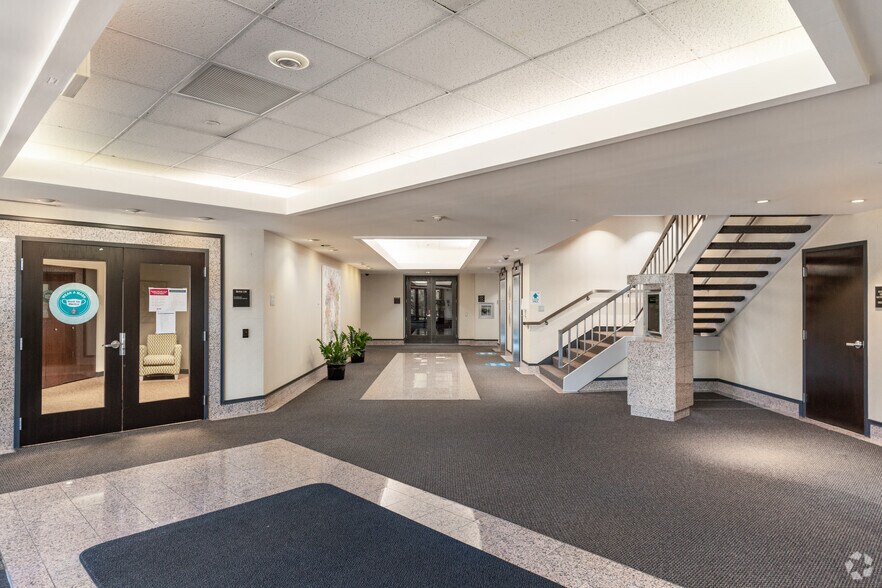 More Photos Of 925 Harvest Dr, Blue Bell Unknown For Lease