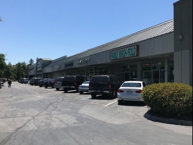 More Photos Of 1900-1950 El Camino Real, Redwood City Freestanding For Lease