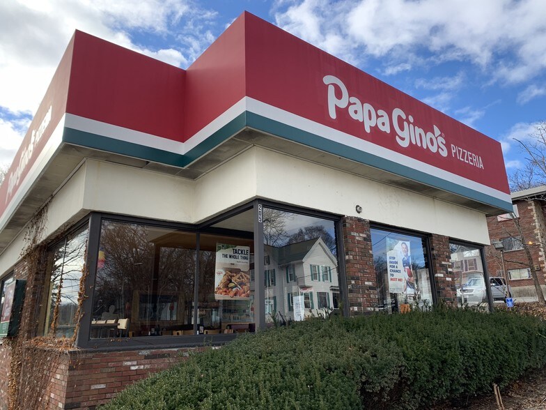 More Photos Of 205 E Main St, Marlborough Restaurant For Lease