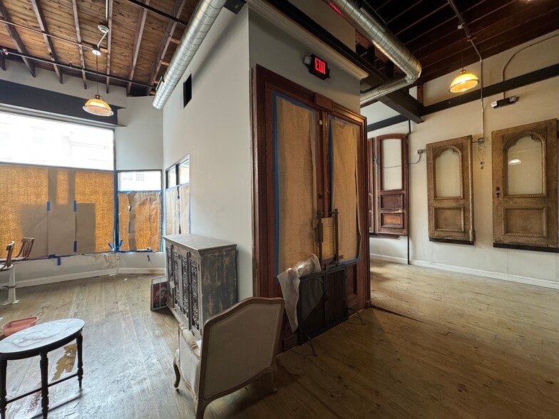 More Photos Of 414 Northampton St, Easton Restaurant For Lease