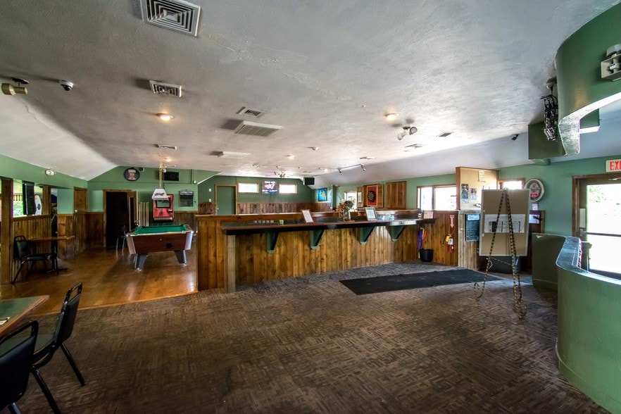 More Photos Of 141 Congamond Rd, Southwick Restaurant For Lease