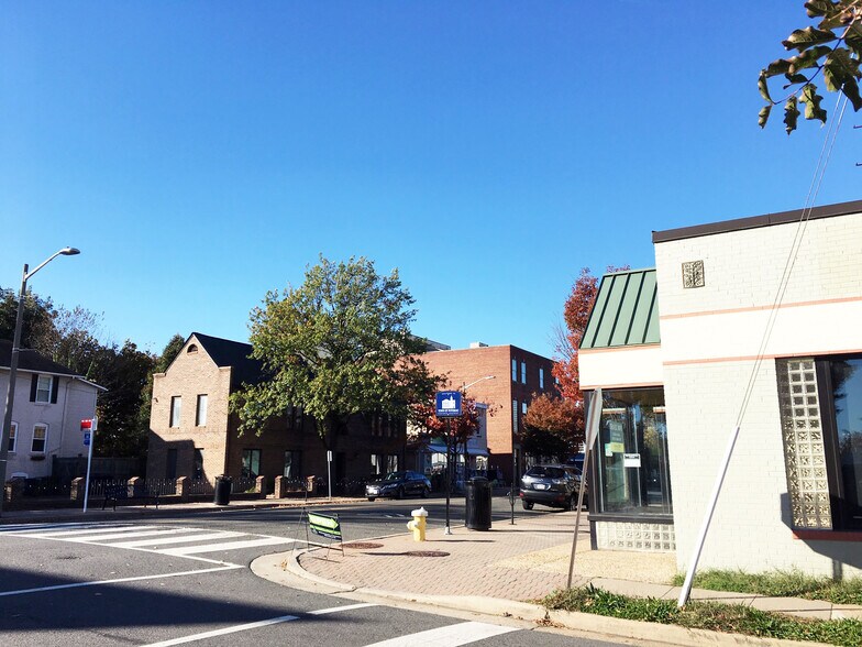 More Photos Of 1901 Mount Vernon Ave, Alexandria Storefront For Lease