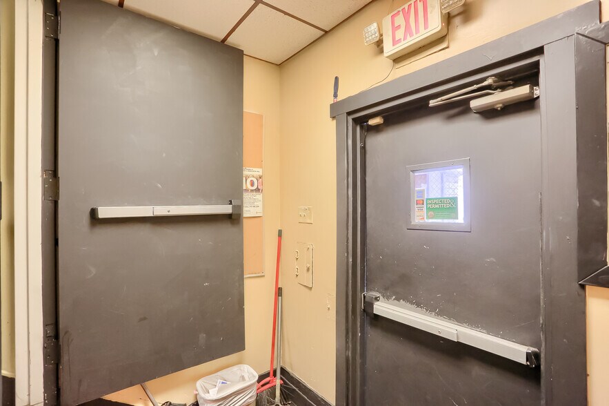 More Photos Of 7365 Denniston Ave, Pittsburgh General Retail For Sale