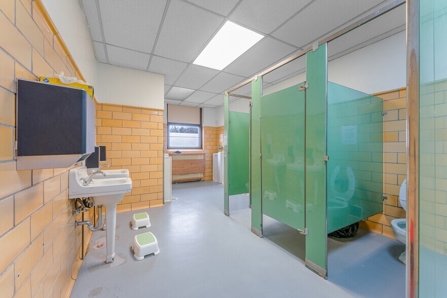 More Photos Of 300 North St, Waynesburg Schools For Sale