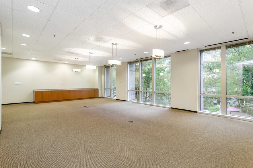 More Photos Of 3097 Satellite Blvd, Duluth Office For Lease