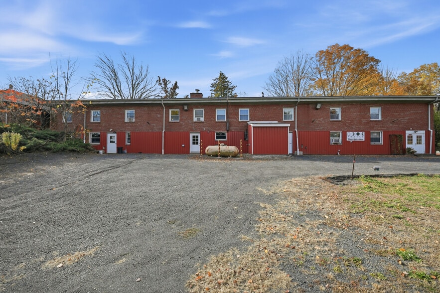 More Photos Of 46 Main Rd, Montgomery General Retail For Sale