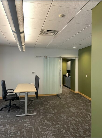 More Photos Of 112 W Jefferson Blvd, South Bend Office For Lease