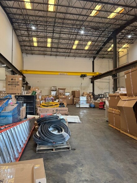 More Photos Of 520 Jack Enders Blvd, Berryville Flex For Lease