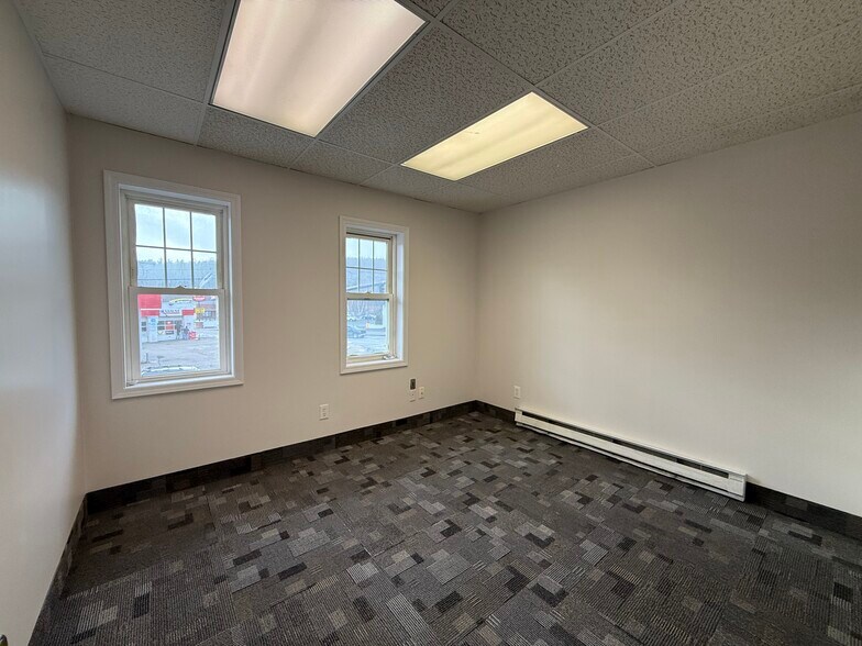 More Photos Of 625 Chandler St, Worcester Storefront Retail Office For Lease