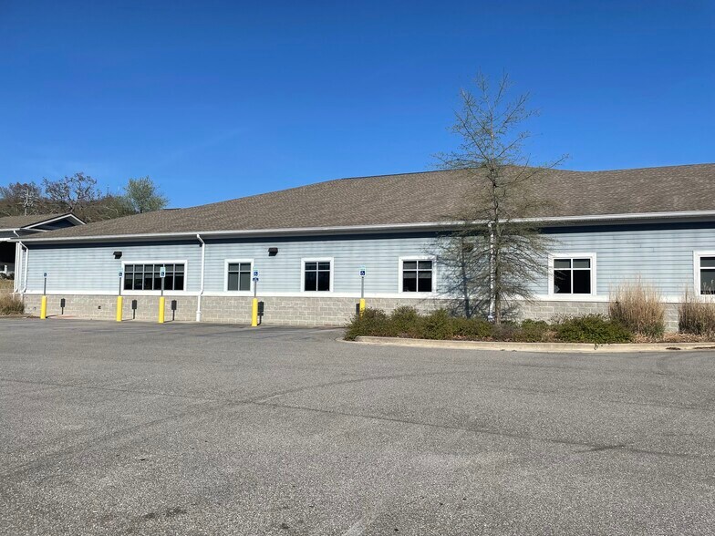 More Photos Of 2017 Quintard Ave, Anniston Medical For Lease