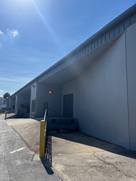 More Photos Of 997 W Kennedy Blvd, Orlando Unknown For Lease