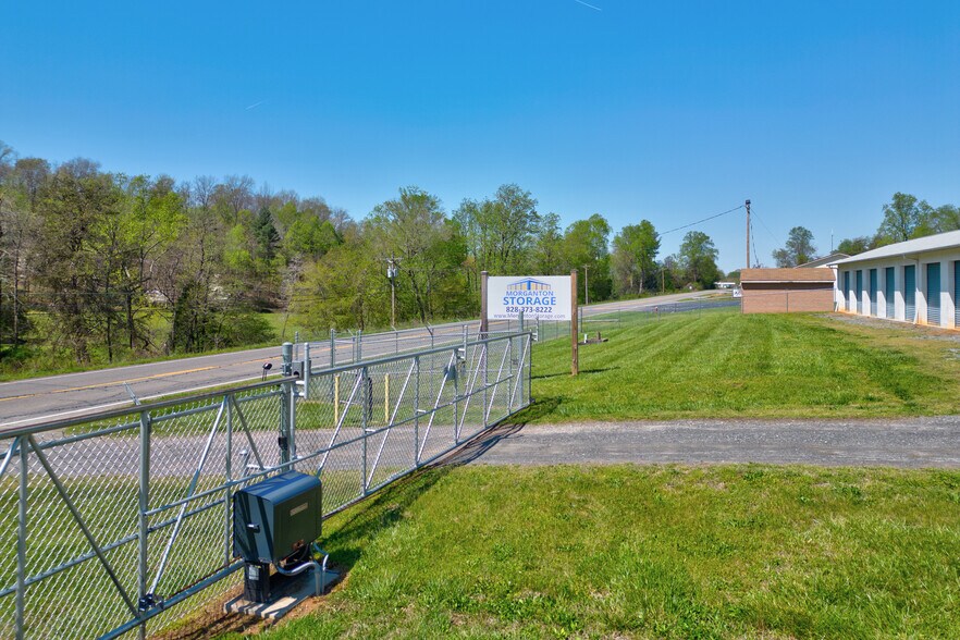 More Photos Of 3495 NC 18 S, Morganton Self Storage For Sale