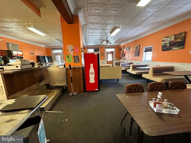 More Photos Of 15083 Summit Plz, Blue Ridge Summit Restaurant For Sale