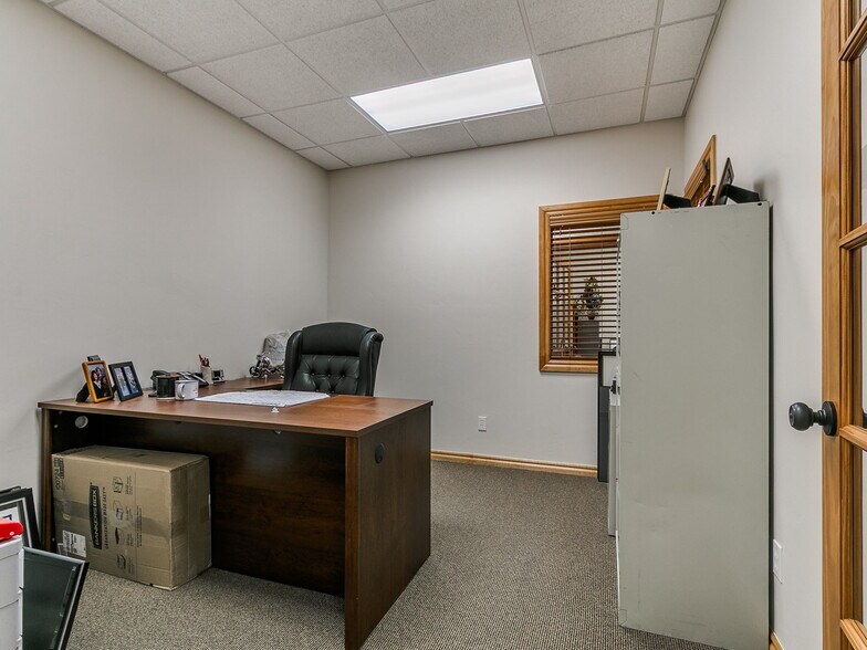 More Photos Of 2326-2350 N Interstate Dr, Norman Office For Sale