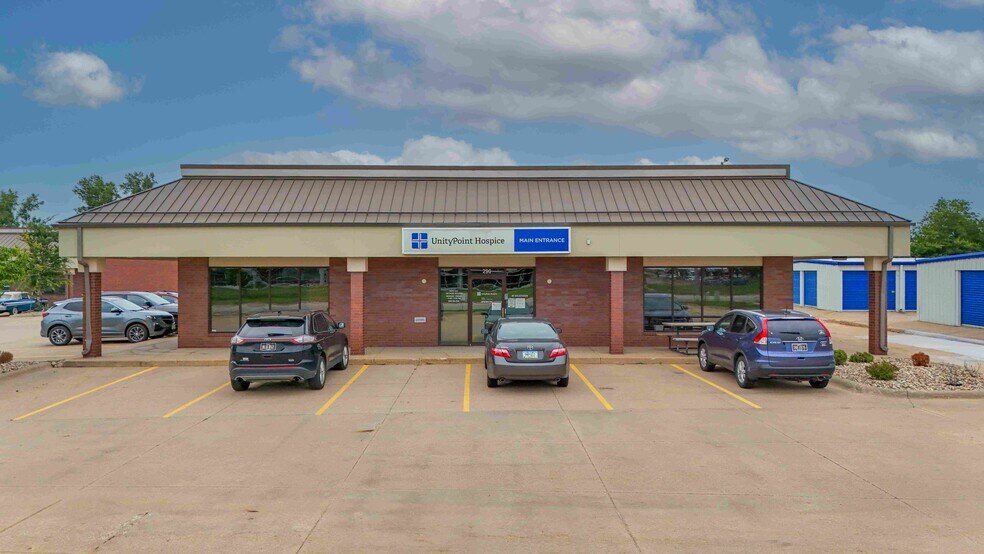 More Photos Of 290-298 Blairs Ferry Rd NE, Cedar Rapids Storefront Retail Office For Sale