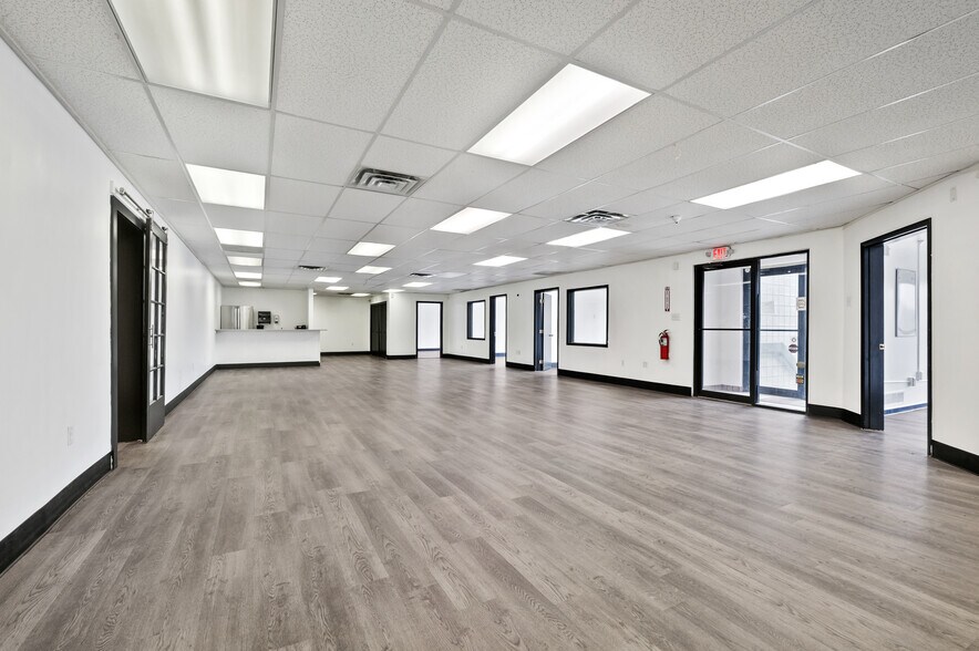 More Photos Of 2707 W Carson St, Pittsburgh Warehouse For Sale