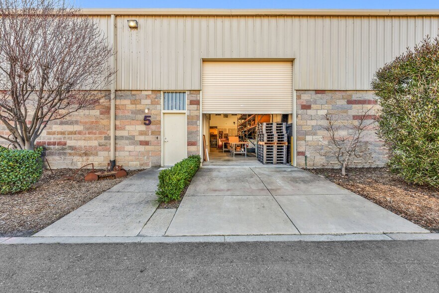 More Photos Of 2258 Central St, Richmond Warehouse For Sale