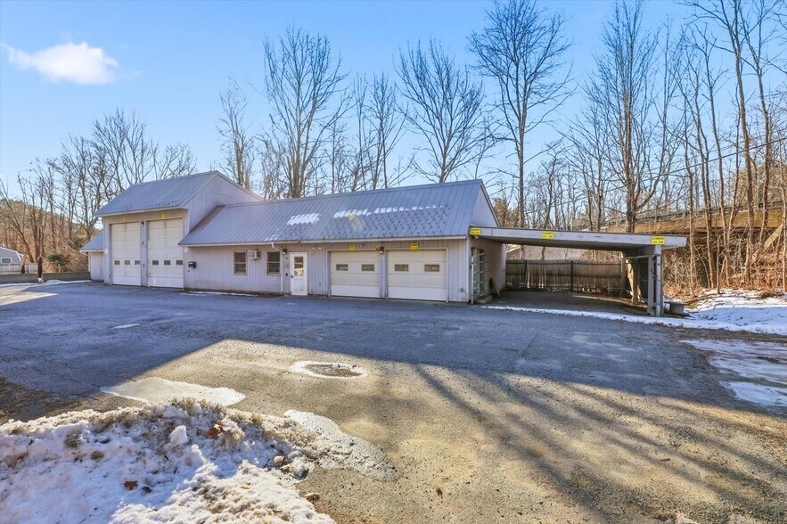 More Photos Of 58 Main st, Charlestown Office For Sale