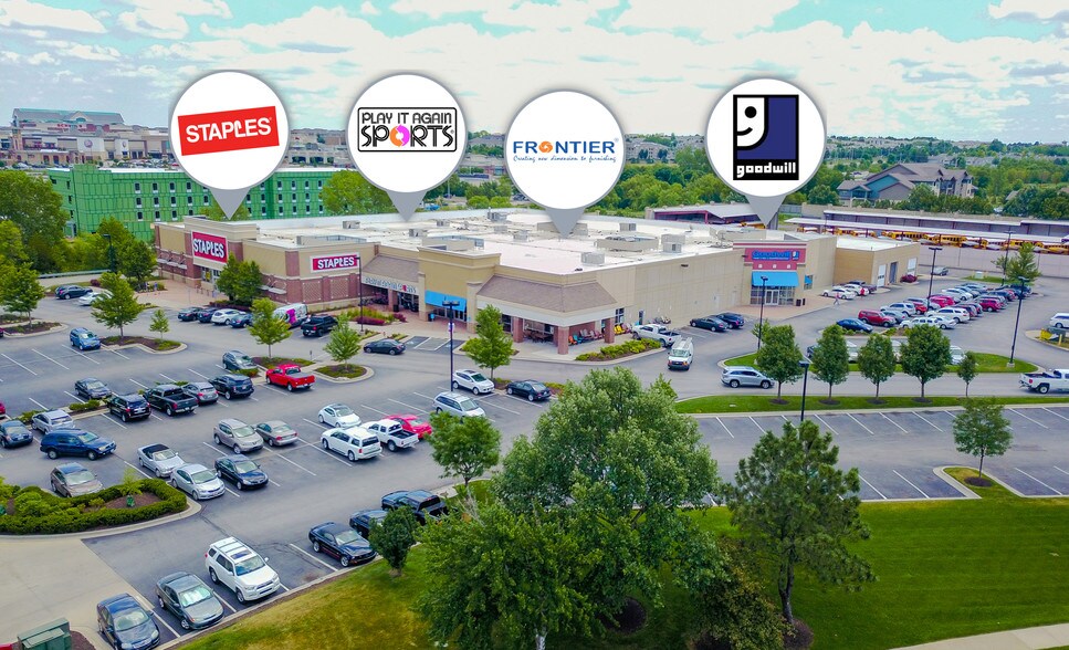 More Photos Of 7131-7241 W 135th St, Overland Park Freestanding For Lease