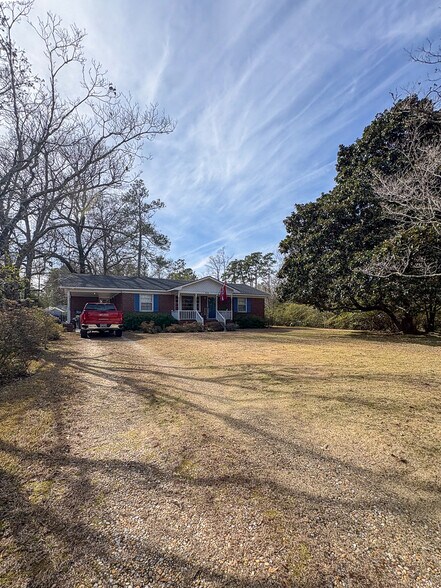 More Photos Of 216 W 7th North St, Summerville Office For Lease