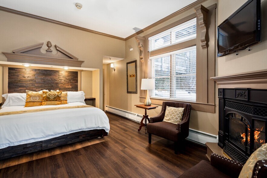 More Photos Of 82 Elm St, Camden Hospitality For Sale