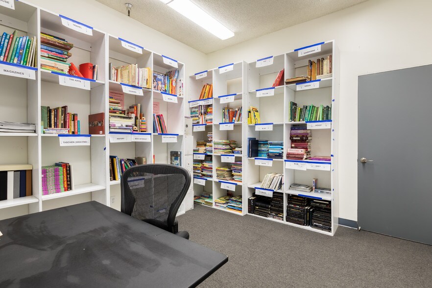 More Photos Of 1900-1950 E 25th St, Vernon Manufacturing For Lease