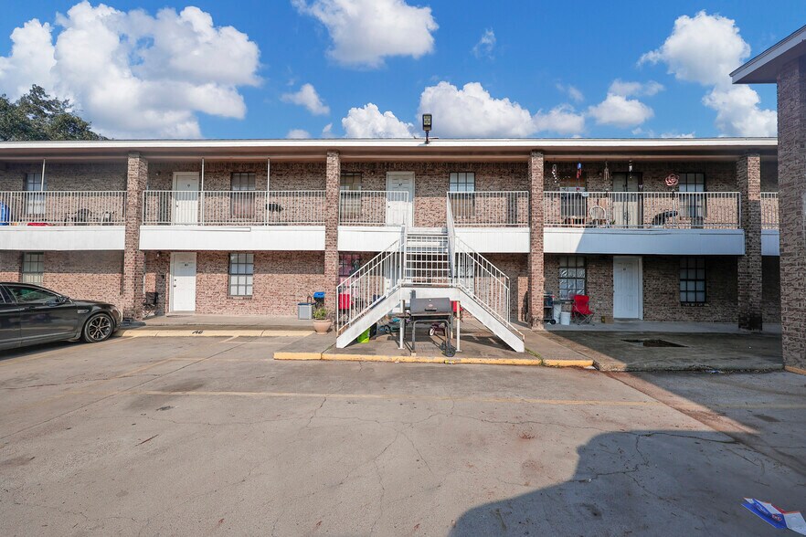 More Photos Of 1000 W Caffery Ave, Pharr Apartments For Sale