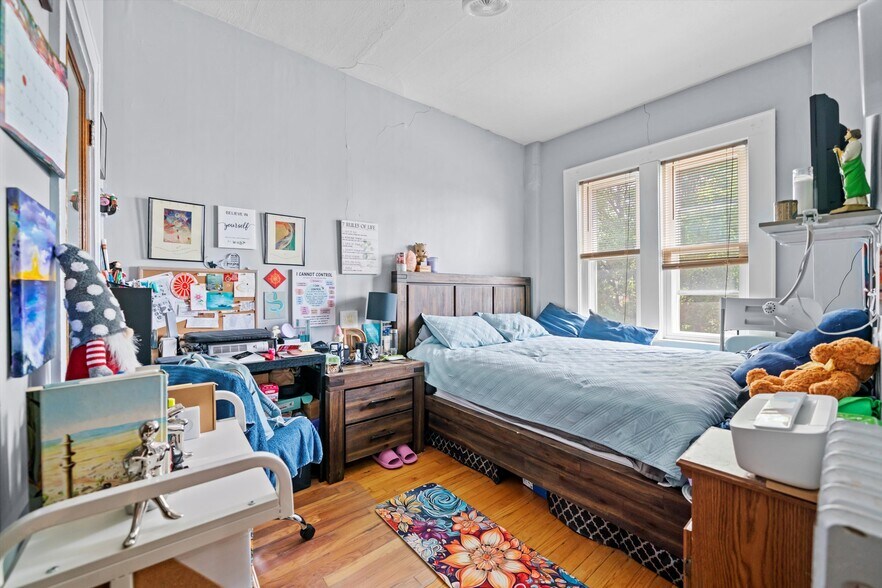 More Photos Of 6058 S Massasoit Ave, Chicago Apartments For Sale