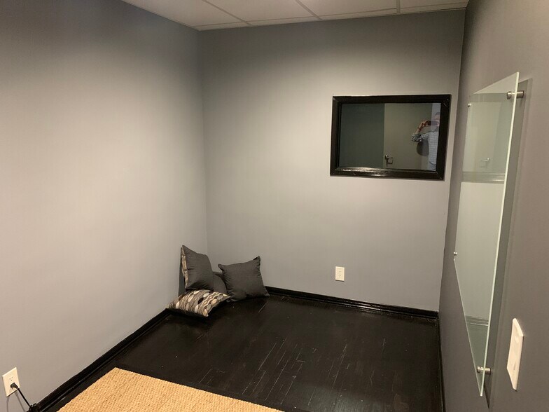 More Photos Of 12260-12268 Ventura Blvd, Studio City Storefront Retail Office For Lease