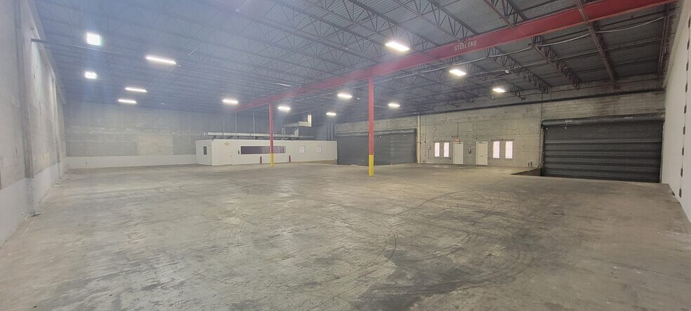 More Photos Of 7949 NW 21st St, Doral Warehouse For Lease