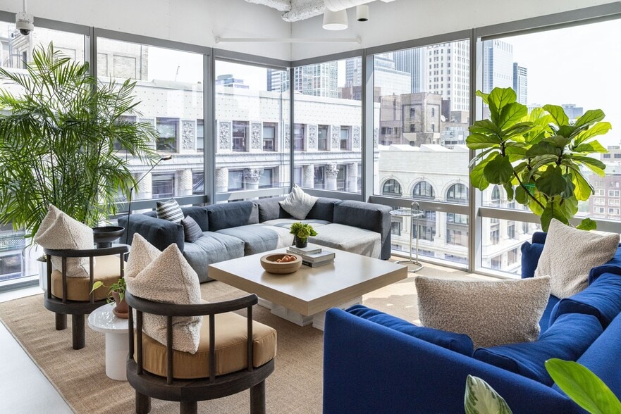 More Photos Of 1 S Dearborn St, Chicago Coworking Space