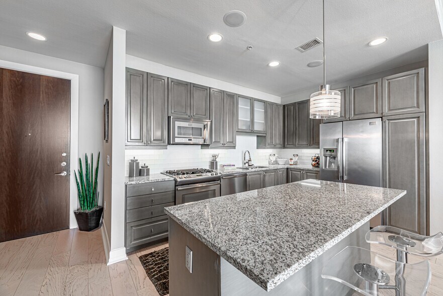 More Photos Of 2929 Weslayan St, Houston Apartments For Lease