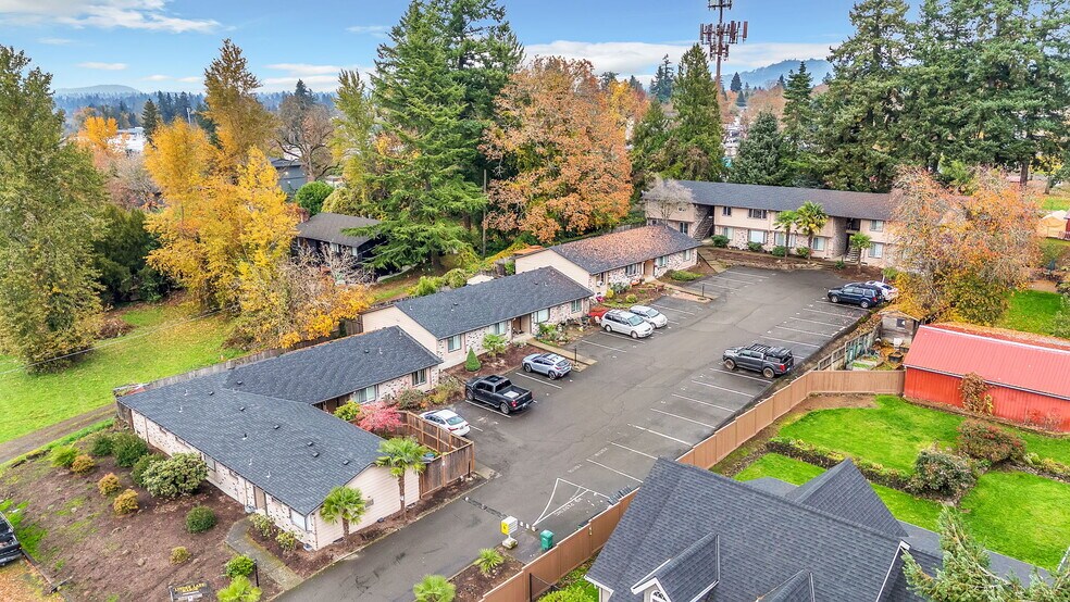 More Photos Of 13500 SE Linden Ln, Milwaukie Apartments For Sale