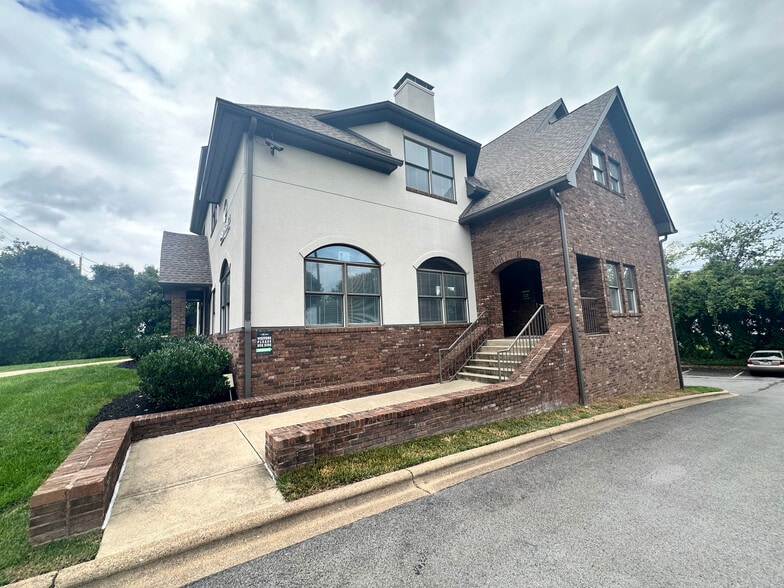 More Photos Of 4624 Chambliss Ave, Knoxville Office Residential For Sale