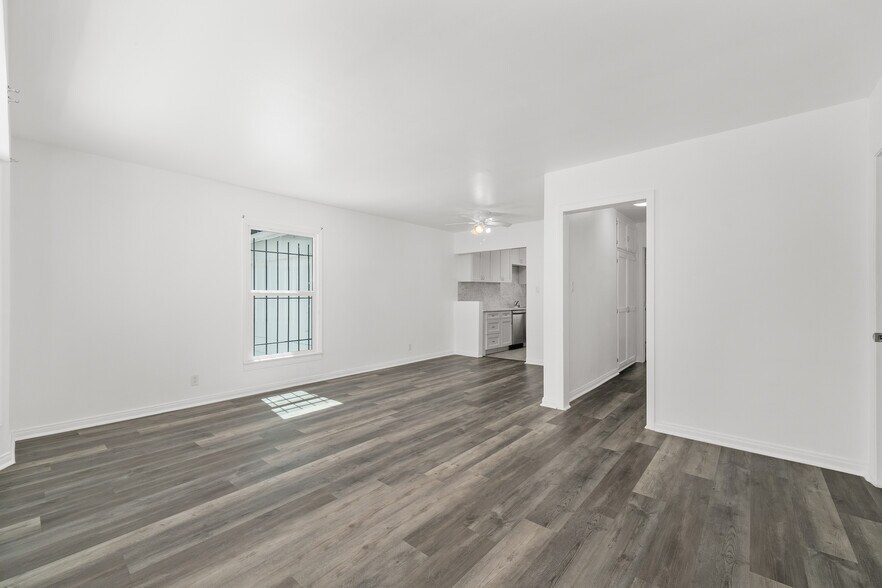 More Photos Of 8710 Sherwood Dr, West Hollywood Multifamily For Sale