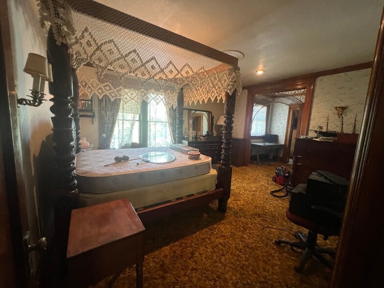 More Photos Of 364 E Church St, Marion Multifamily For Sale