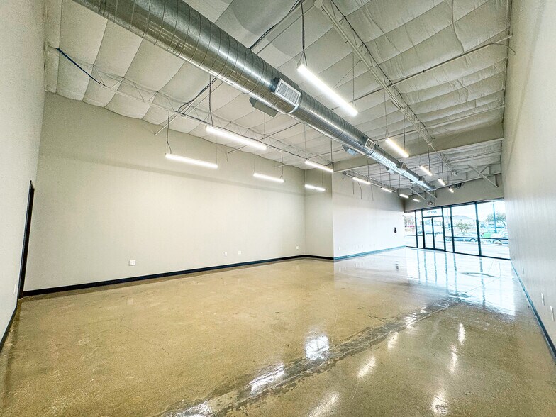 More Photos Of 2700 Pecan St W, Pflugerville Storefront For Lease