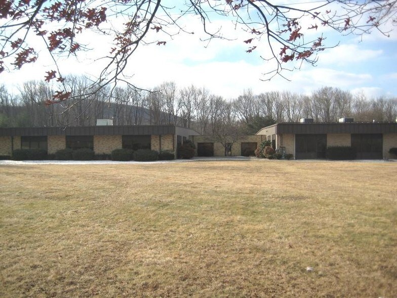 More Photos Of 43 Newburgh Rd, Hackettstown Office For Lease