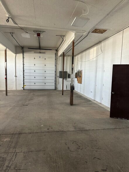 More Photos Of 215 W Yakima, Jerome Warehouse For Lease
