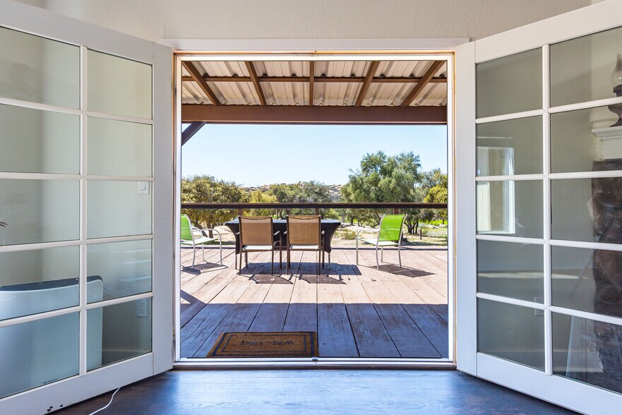 More Photos Of 19191 High Glen Rd, Alpine Specialty For Sale