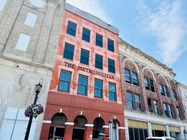 Primary Photo Of 27-29 Bank St, New London Storefront Retail Residential For Sale