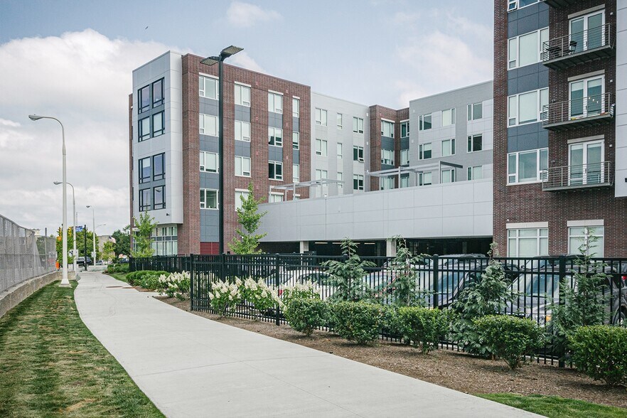 More Photos Of 2550 Detroit Ave, Cleveland Apartments For Lease