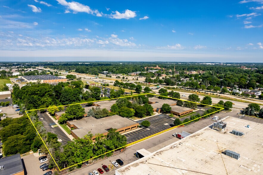 More Photos Of 36111-36119 Schoolcraft Rd, Livonia Medical For Lease