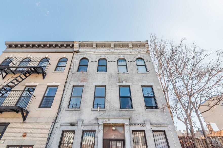 More Photos Of 215 Buffalo Ave, Brooklyn Apartments For Sale